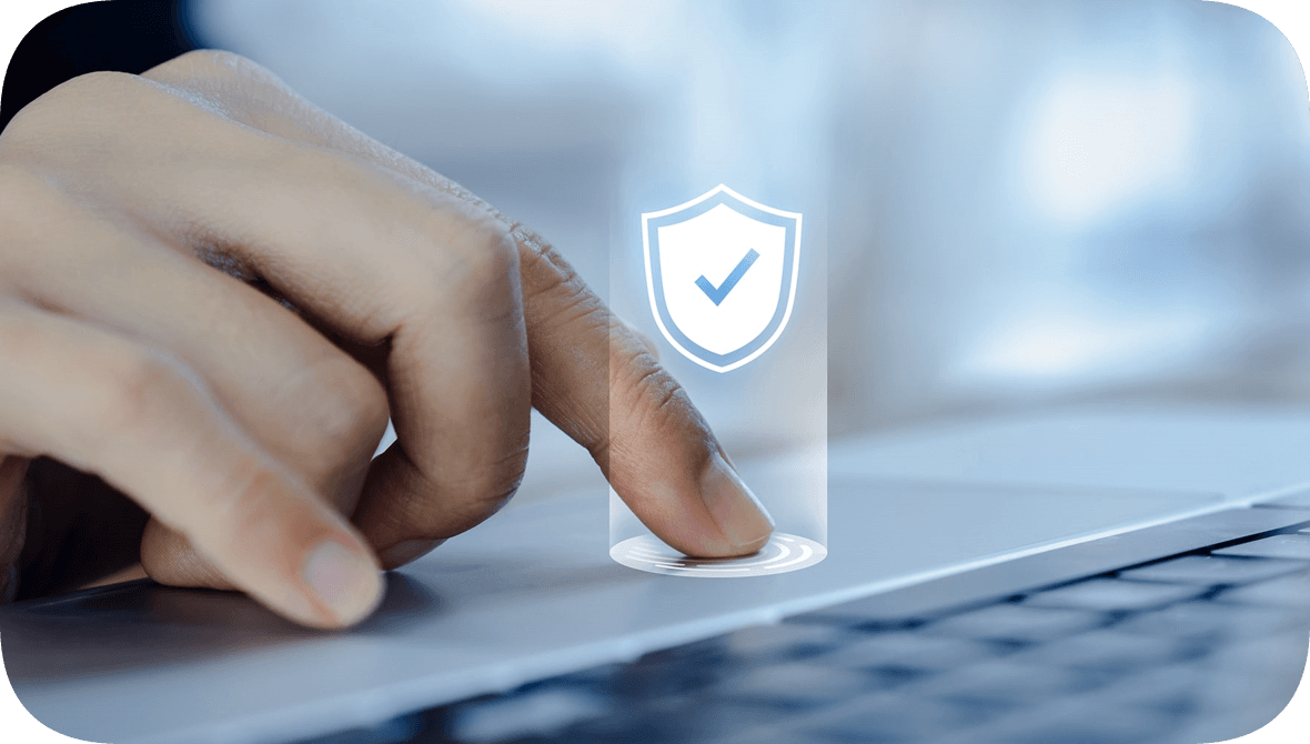 Zeigefinger wird am Laptop gescannt