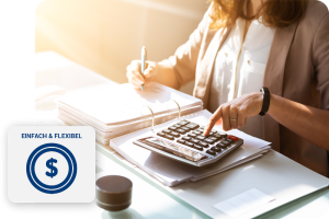 Frau mit Taschenrechner